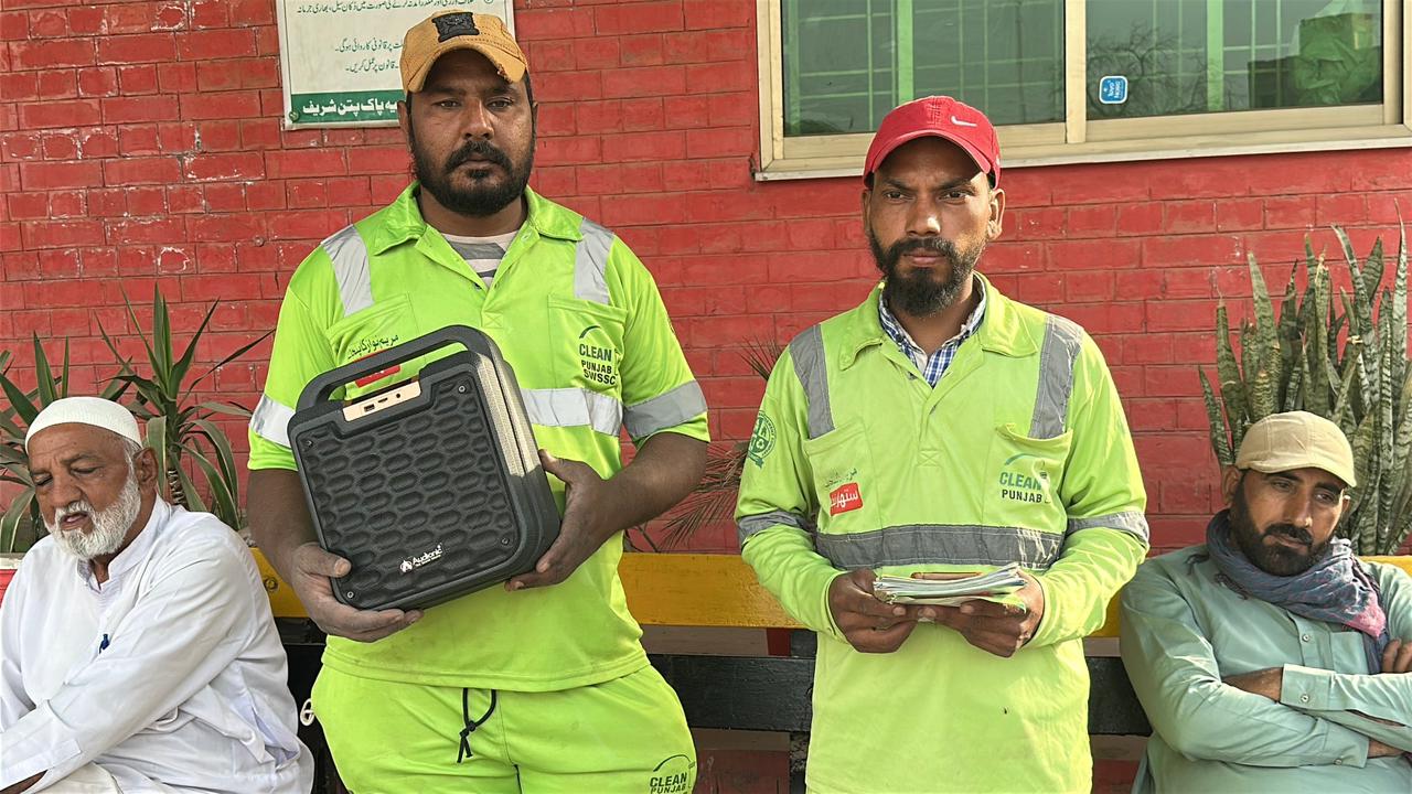 Rickshaw Stand Litter-Free Session